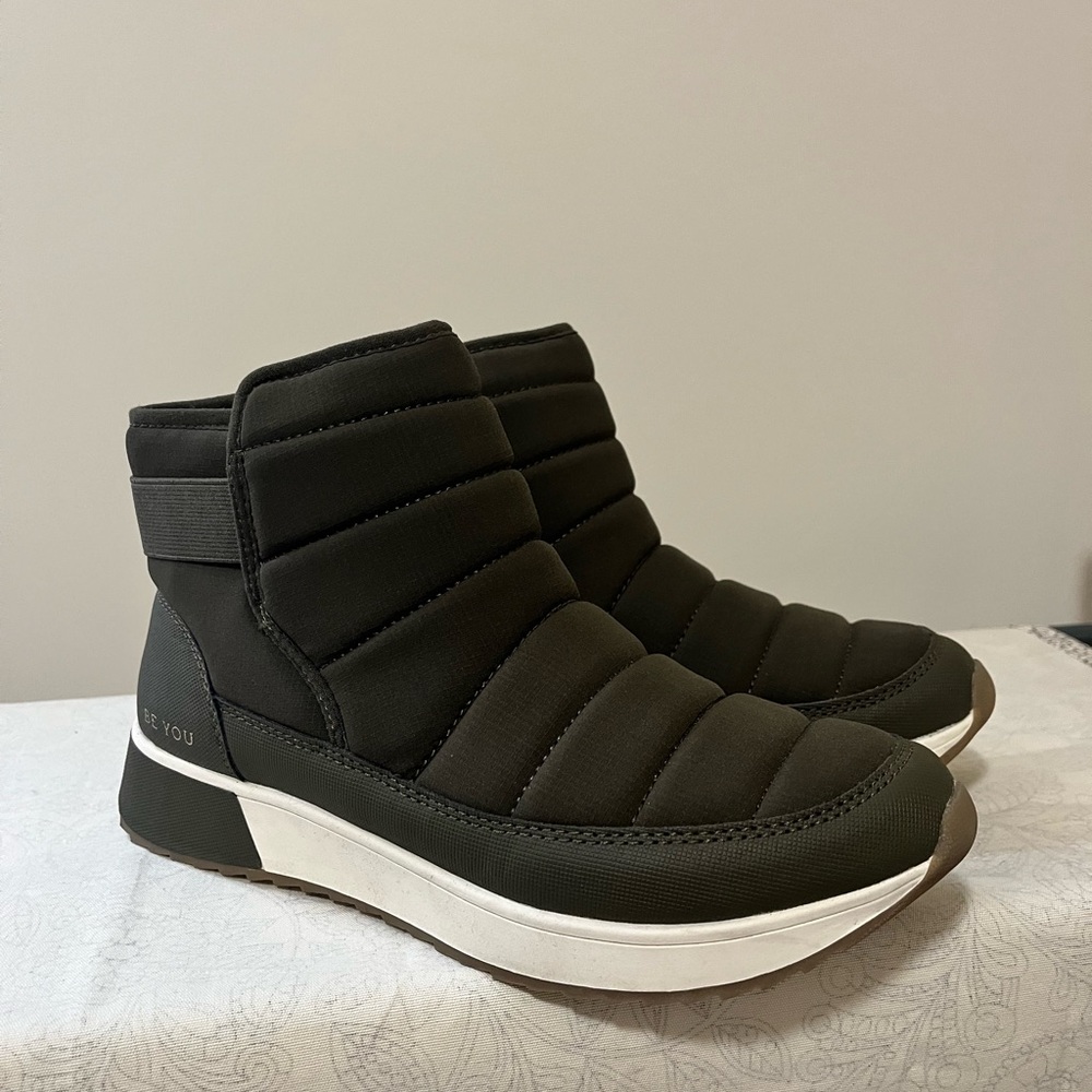 Dr. Scholl's Winter Snow Boots | Waterproof & Slip-On | Size 8M EUR 38